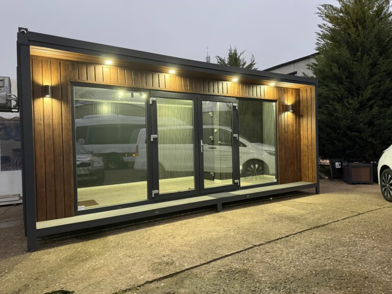 containere metalice producător